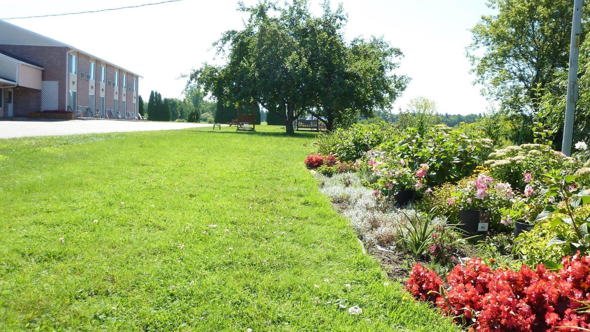 Manoir Becancourt Hotel Buitenkant foto