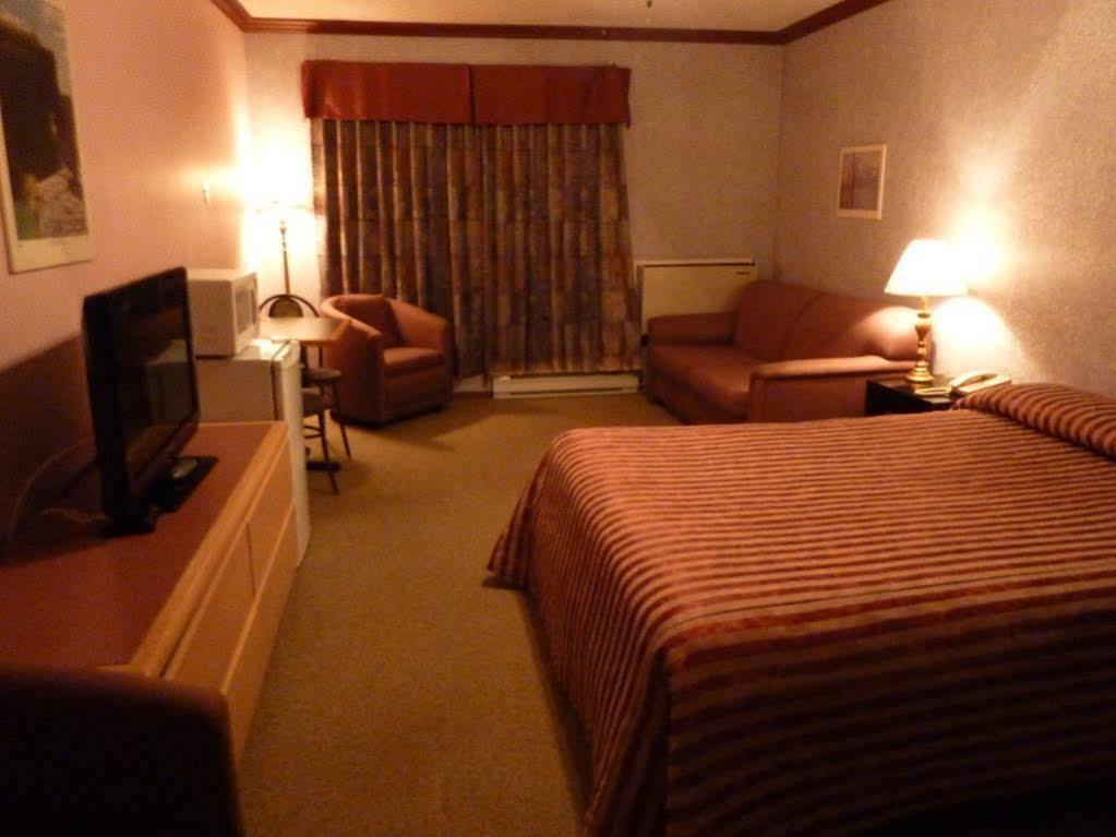 Manoir Becancourt Hotel Buitenkant foto