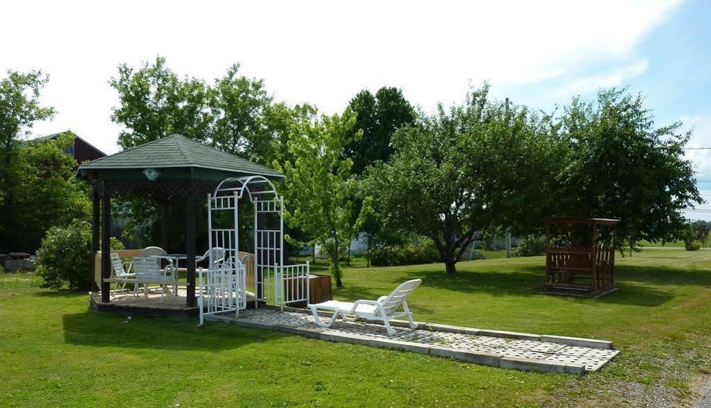 Manoir Becancourt Hotel Buitenkant foto